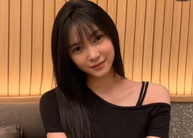 Regina Wilian Hapsari resmi mundur dari JKT48 mulai 18 Agustus 2025. [Instagram]